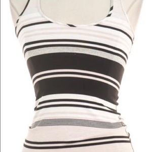 Lululemon tank size 4